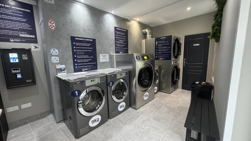 Laverie MAROWASH, La Solution Idéale pour Votre Linge à Narbonne : MAROWASH, la Laverie Automatique Rapide et Économique à NArbonne dans l'Aude (11)